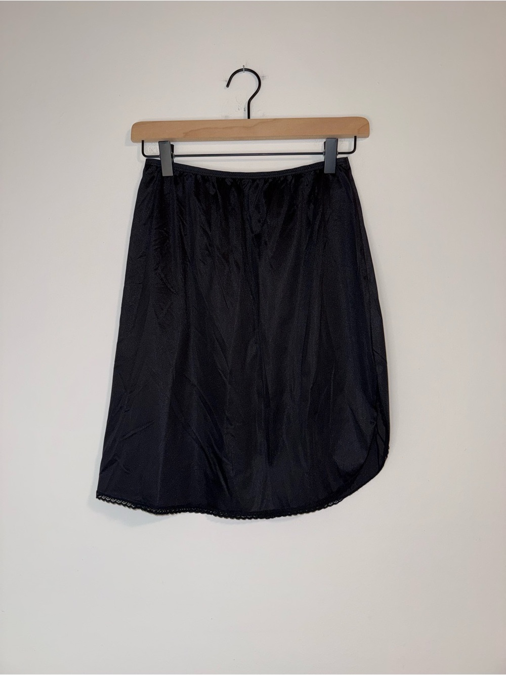 VTG 90s Vanity Fair Black Lace Trimmed Mini Slip Skirt Sz S 20"